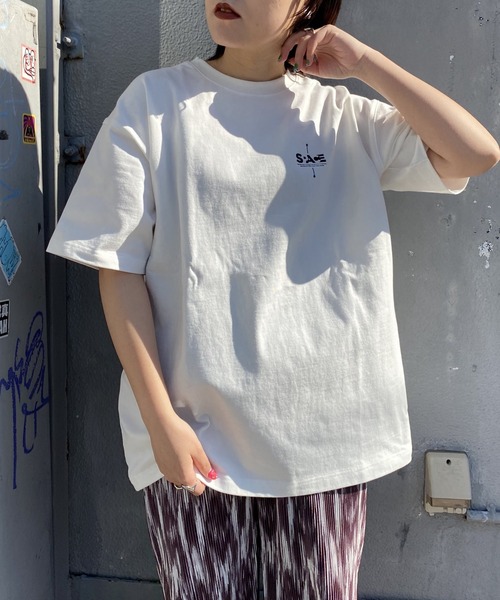 PBLIM（ページボーイリム）の「【PAGEBOYLIM】スペースロゴT（Tシャツ/カットソー・レディース・オフホワイト/ブラック/イエロー・MEDIUM/LARGE）」の4枚目の写真