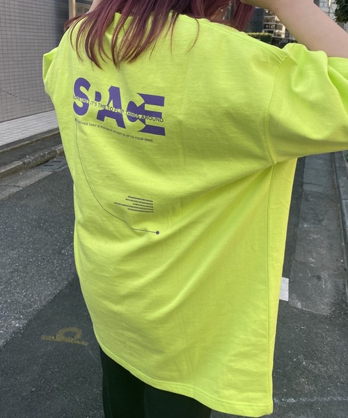 PBLIM（ページボーイリム）の「【PAGEBOYLIM】スペースロゴT（Tシャツ/カットソー・レディース・オフホワイト/ブラック/イエロー・MEDIUM/LARGE）」の13枚目の写真