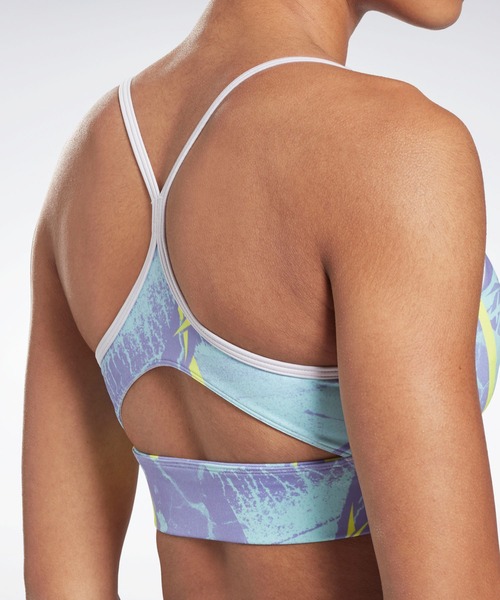 Reebok（リーボック）の「ワークアウトレディ プリンテッド スポーツブラ / Workout Ready Printed Sports Bra（スポーツブラ・レディース・ブラック/ライトブラウン/パープル系その他・SMALL/MEDIUM/LARGE/X-LARGE/X-SMALL/XX-LARGE）」の17枚目の写真