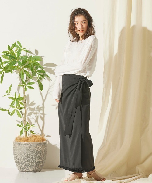 LIPSTAR（リップスター）の「【セット商品】シアープルオーバー＆キャミソール（Tシャツ/カットソー・レディース・オフホワイト/ブラック/ブルー・M）」の14枚目の写真