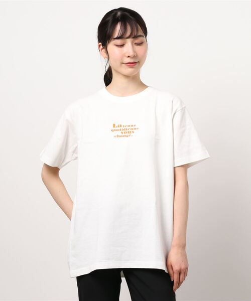 SPINNS（スピンズ）の「アソートロゴバックプリントTシャツ（Tシャツ/カットソー・レディース・ホワイト×レッド/ホワイト×グリーン/ホワイト×ブルー/ホワイト×ブラック/ホワイト系その他・ONESIZE）」の14枚目の写真