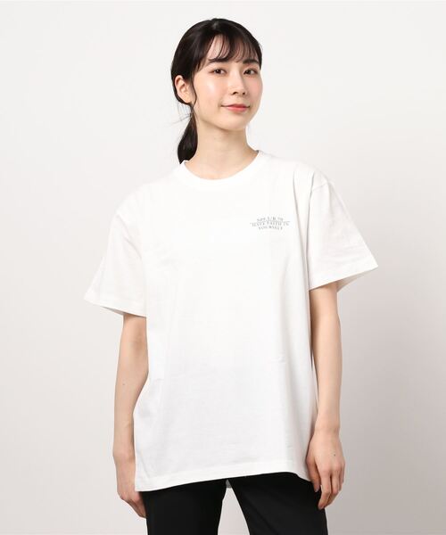 SPINNS（スピンズ）の「アソートロゴバックプリントTシャツ（Tシャツ/カットソー・レディース・ホワイト×レッド/ホワイト×グリーン/ホワイト×ブルー/ホワイト×ブラック/ホワイト系その他・ONESIZE）」の16枚目の写真