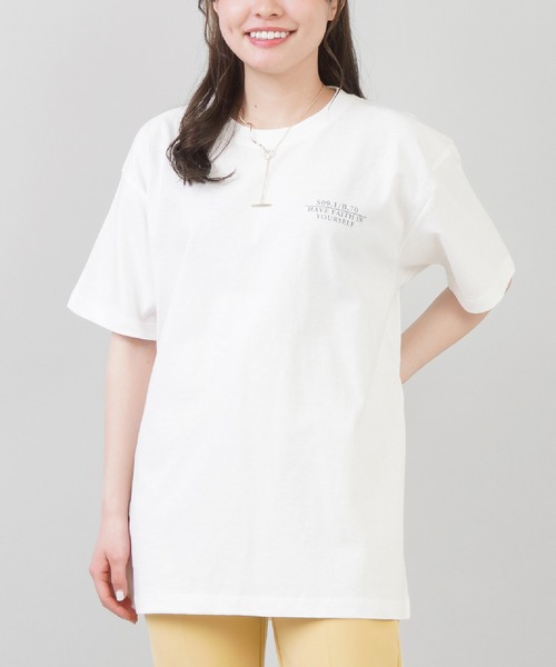 SPINNS（スピンズ）の「アソートロゴバックプリントTシャツ（Tシャツ/カットソー・レディース・ホワイト×レッド/ホワイト×グリーン/ホワイト×ブルー/ホワイト×ブラック/ホワイト系その他・ONESIZE）」の18枚目の写真