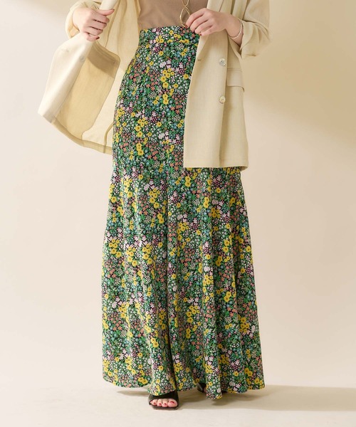 SHENERY（シーナリー）の「フラワープリント切替マキシスカート（スカート・レディース・ブラック/イエロー・38/36）」の3枚目の写真