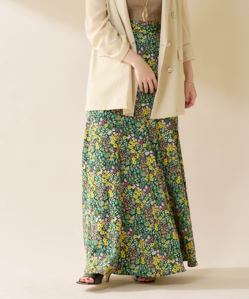 SHENERY（シーナリー）の「フラワープリント切替マキシスカート（スカート・レディース・ブラック/イエロー・38/36）」の4枚目の写真