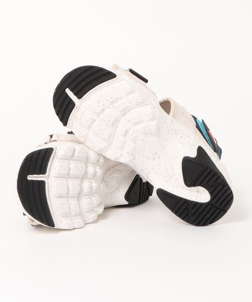 NIKE（ナイキ）の「【NIKE】WMNS NIKE CANYON SANDAL（サンダル・レディース・オフホワイト・24cm/25/23cm/22）」の3枚目の写真