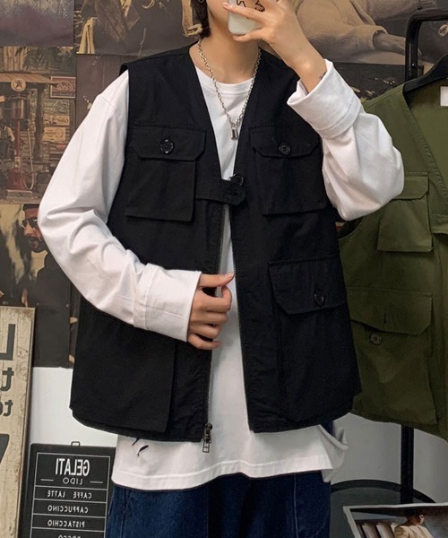 KOR(ケーオーアール)の「ビッグポケット フィッシングベスト(ベスト・メンズ・ブラック/カーキ・M/L/XL)」の4枚目の写真
