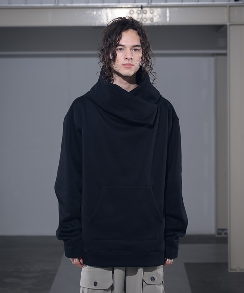 CASPER JOHN（キャスパージョン）の「Volume Neck Sweat/ボリュームネックスウェット（スウェット・メンズ・ホワイト/チャコールグレー/ブラック/ベージュ・SMALL/MEDIUM/LARGE）」の11枚目の写真