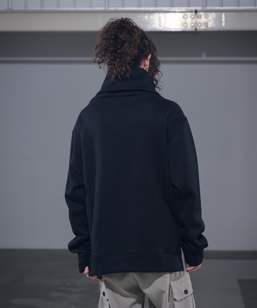 CASPER JOHN（キャスパージョン）の「Volume Neck Sweat/ボリュームネックスウェット（スウェット・メンズ・ホワイト/チャコールグレー/ブラック/ベージュ・SMALL/MEDIUM/LARGE）」の13枚目の写真