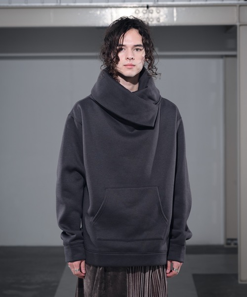 CASPER JOHN（キャスパージョン）の「Volume Neck Sweat/ボリュームネックスウェット（スウェット・メンズ・ホワイト/チャコールグレー/ブラック/ベージュ・SMALL/MEDIUM/LARGE）」の16枚目の写真