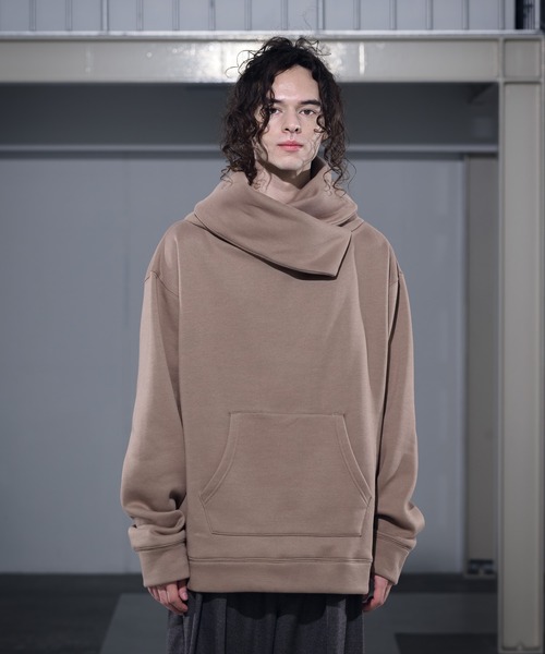 CASPER JOHN（キャスパージョン）の「Volume Neck Sweat/ボリュームネックスウェット（スウェット・メンズ・ホワイト/チャコールグレー/ブラック/ベージュ・SMALL/MEDIUM/LARGE）」の21枚目の写真