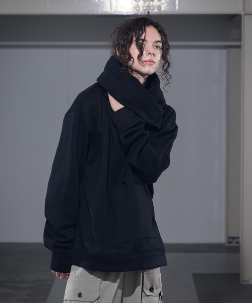 CASPER JOHN（キャスパージョン）の「Volume Neck Sweat/ボリュームネックスウェット（スウェット・メンズ・ホワイト/チャコールグレー/ブラック/ベージュ・SMALL/MEDIUM/LARGE）」の14枚目の写真
