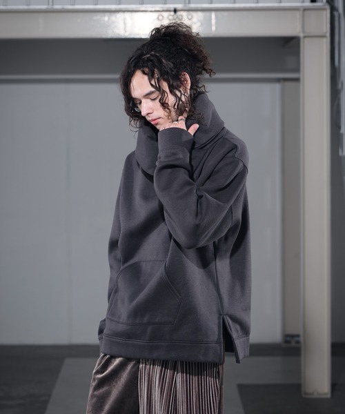 CASPER JOHN（キャスパージョン）の「Volume Neck Sweat/ボリュームネックスウェット（スウェット・メンズ・ホワイト/チャコールグレー/ブラック/ベージュ・SMALL/MEDIUM/LARGE）」の19枚目の写真