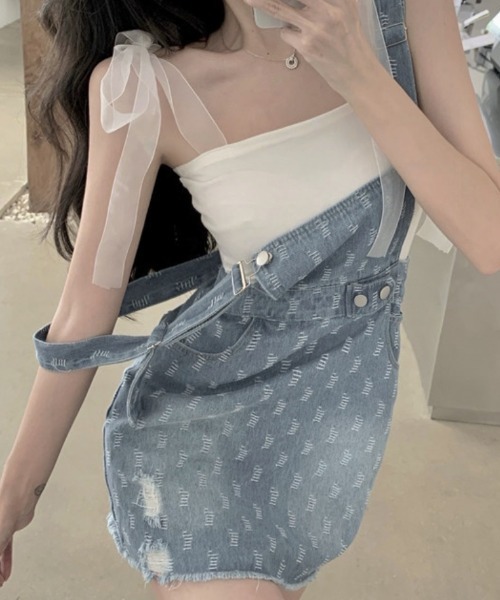 KOR（ケーオーアール）の「ダメージ加工 ステッチ総柄 デニムサロペットスカート ショルダーリボンキャミソールセット（サロペット/オーバーオール・レディース・ブラック/ブルー・S/M/L）」の16枚目の写真