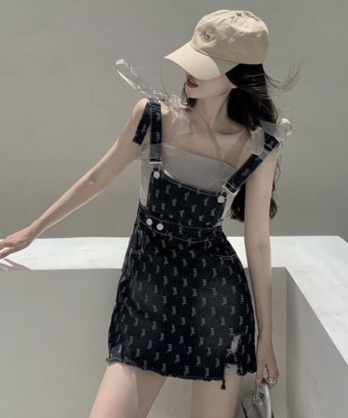 KOR（ケーオーアール）の「ダメージ加工 ステッチ総柄 デニムサロペットスカート ショルダーリボンキャミソールセット（サロペット/オーバーオール・レディース・ブラック/ブルー・S/M/L）」の17枚目の写真