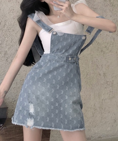 KOR（ケーオーアール）の「ダメージ加工 ステッチ総柄 デニムサロペットスカート ショルダーリボンキャミソールセット（サロペット/オーバーオール・レディース・ブラック/ブルー・S/M/L）」の12枚目の写真