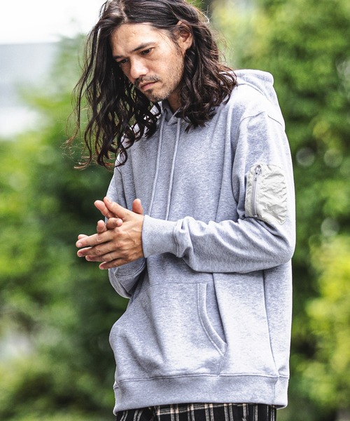 CAMBIO（カンビオ）の「mpa2663-Sleeve Pocket Back Brushed Over size Pull Parka パーカー（パーカー・メンズ・ブラック/グレー/ホワイト・M/L/S）」の3枚目の写真