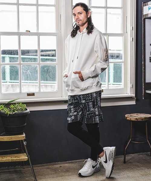CAMBIO（カンビオ）の「mpa2663-Sleeve Pocket Back Brushed Over size Pull Parka パーカー（パーカー・メンズ・ブラック/グレー/ホワイト・M/L/S）」の12枚目の写真