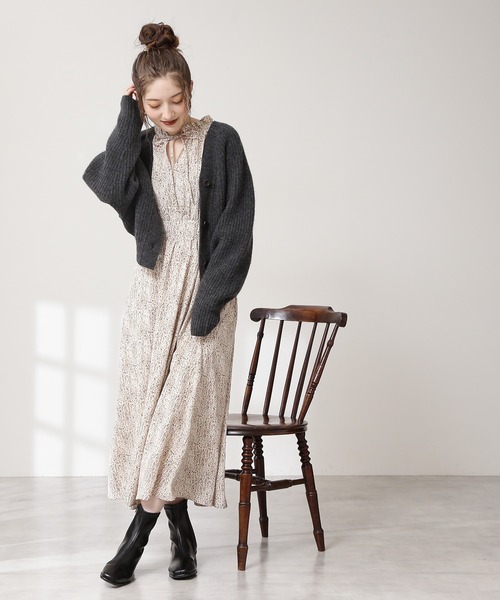 N.(N. Natural Beauty Basic)(エヌエヌナチュラルビューティーベーシック)の「◆片畦ラムウールニットカーディガン(カーディガン/ボレロ・レディース・チャコールグレー/ベージュ/オフホワイト/イエロー・MEDIUM)」の17枚目の写真