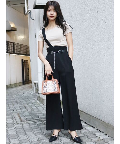 MURUA(ムルーア)の「アシメデコルテリブトップス(Tシャツ/カットソー・レディース・ブラック/グリーン/ベージュ/モカ・FREE)」の16枚目の写真