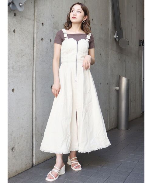 MURUA(ムルーア)の「アシメデコルテリブトップス(Tシャツ/カットソー・レディース・ブラック/グリーン/ベージュ/モカ・FREE)」の8枚目の写真