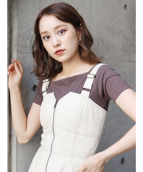 MURUA(ムルーア)の「アシメデコルテリブトップス(Tシャツ/カットソー・レディース・ブラック/グリーン/ベージュ/モカ・FREE)」の10枚目の写真