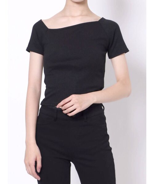 MURUA(ムルーア)の「アシメデコルテリブトップス(Tシャツ/カットソー・レディース・ブラック/グリーン/ベージュ/モカ・FREE)」の18枚目の写真