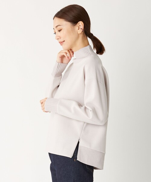 J.PRESS(ジェイプレス)の「【洗える】ニードルパンチ ハイネック スウェット(スウェット・レディース・ライトグリーン系/グレー系/サックスブルー系/ネイビー系/ベージュ系・F)」の3枚目の写真