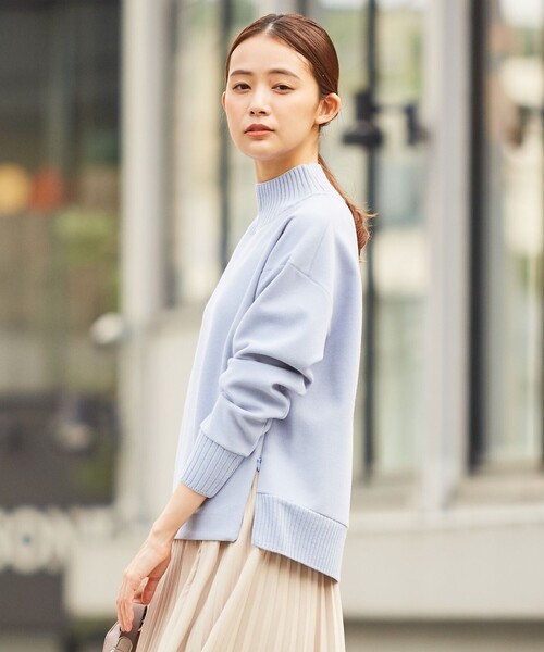 J.PRESS(ジェイプレス)の「【洗える】ニードルパンチ ハイネック スウェット(スウェット・レディース・ライトグリーン系/グレー系/サックスブルー系/ネイビー系/ベージュ系・F)」の5枚目の写真