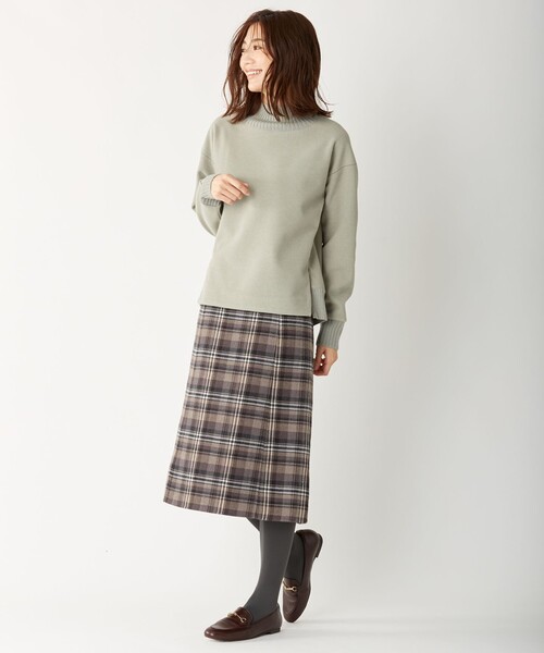 J.PRESS(ジェイプレス)の「【洗える】ニードルパンチ ハイネック スウェット(スウェット・レディース・ライトグリーン系/グレー系/サックスブルー系/ネイビー系/ベージュ系・F)」の17枚目の写真