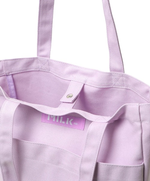 MILKFED.(ミルクフェド)の「BAR AND UNDERLOGO SQUARE TOTE BAG/キャンバス トートバッグ(トートバッグ・レディース・ホワイト/ブラック/ベージュ/パープル/レッド/ピンク/A・ONE SIZE)」の15枚目の写真