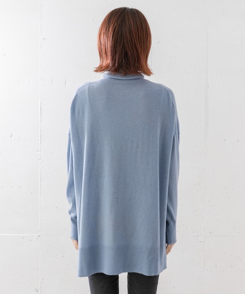URBAN RESEARCH Sonny Label(アーバンリサーチサニーレーベル)の「ウールカシミヤタートルネックプルオーバー(ニット/セーター・レディース・グレー/オフホワイト/ブルー・FREE)」の12枚目の写真