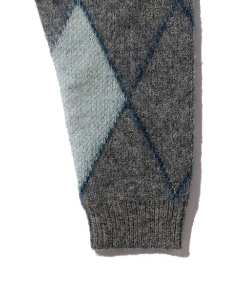 BEAMS PLUS（ビームスプラス）の「BEAMS PLUS / ジャカード ダイアモンド  Vネック ニット（ニット/セーター・メンズ・イエロー/グレー・LARGE/MEDIUM/X-LARGE/SMALL）」の13枚目の写真