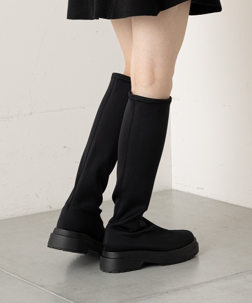 Chico（チコ）の「ストレッチ厚底ロングブーツ（ブーツ・レディース・ブラック/ブラウン/ライトベージュ・SMALL/MEDIUM/LARGE）」の14枚目の写真