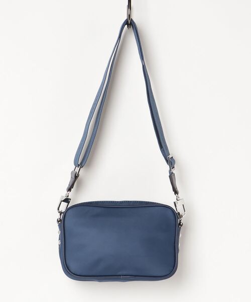 Guess（ゲス）の「LITTLE BAY Crossbody Camera（ショルダーバッグ・レディース・ネイビー/ホワイト・ONE SIZE）」の12枚目の写真