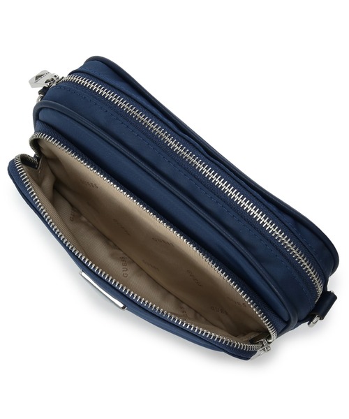 Guess（ゲス）の「LITTLE BAY Crossbody Camera（ショルダーバッグ・レディース・ネイビー/ホワイト・ONE SIZE）」の10枚目の写真