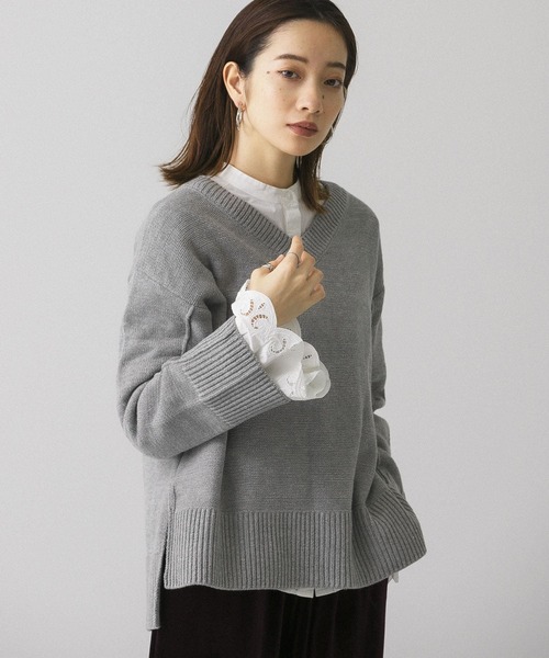 KBF（ケイビーエフ）の「Vネックワイドスリーブニット（ニット/セーター・レディース・グレー系その他/グレー/グリーン/ホワイト系その他・ONE）」の13枚目の写真