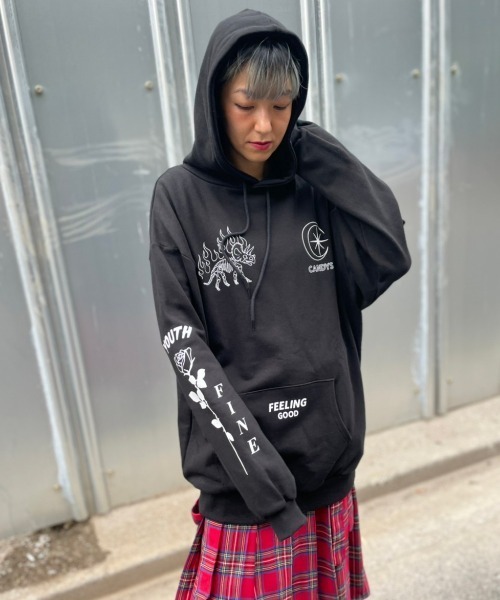 Candy Stripper（キャンディストリッパー）の「FEELING GOOD HOODIE（パーカー・レディース・ブラック/パープル/オレンジ・2）」の2枚目の写真