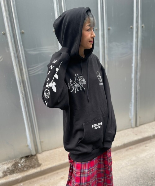 Candy Stripper（キャンディストリッパー）の「FEELING GOOD HOODIE（パーカー・レディース・ブラック/パープル/オレンジ・2）」の20枚目の写真