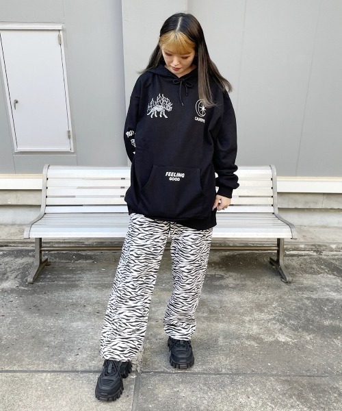Candy Stripper（キャンディストリッパー）の「FEELING GOOD HOODIE（パーカー・レディース・ブラック/パープル/オレンジ・2）」の5枚目の写真