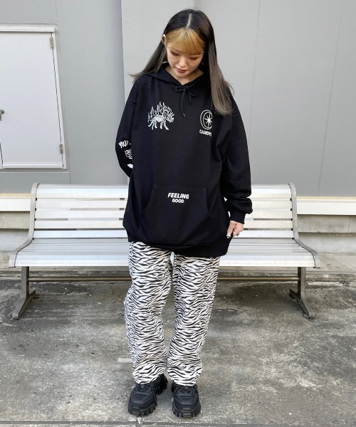 Candy Stripper（キャンディストリッパー）の「FEELING GOOD HOODIE（パーカー・レディース・ブラック/パープル/オレンジ・2）」の6枚目の写真