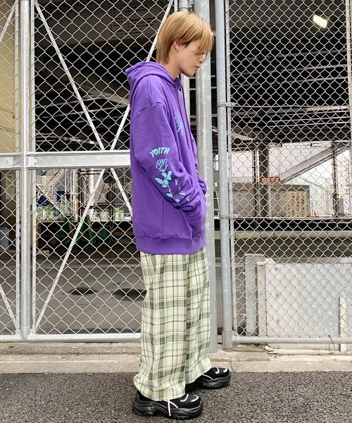 Candy Stripper（キャンディストリッパー）の「FEELING GOOD HOODIE（パーカー・レディース・ブラック/パープル/オレンジ・2）」の9枚目の写真