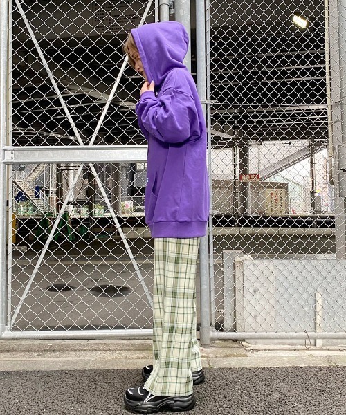 Candy Stripper（キャンディストリッパー）の「FEELING GOOD HOODIE（パーカー・レディース・ブラック/パープル/オレンジ・2）」の10枚目の写真