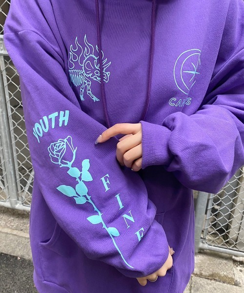 Candy Stripper（キャンディストリッパー）の「FEELING GOOD HOODIE（パーカー・レディース・ブラック/パープル/オレンジ・2）」の13枚目の写真