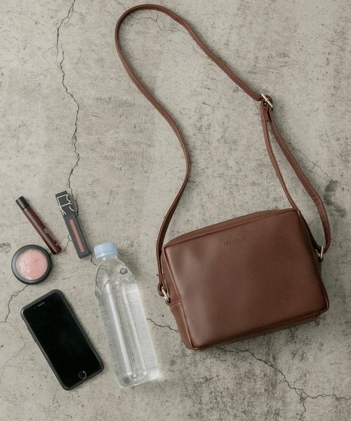 BONLECILL（ボンルシール）の「スクエアミニショルダーバッグ（ショルダーバッグ・レディース・ブラック/ブラウン/ブルー/アイボリー/オフホワイト・FREE）」の4枚目の写真