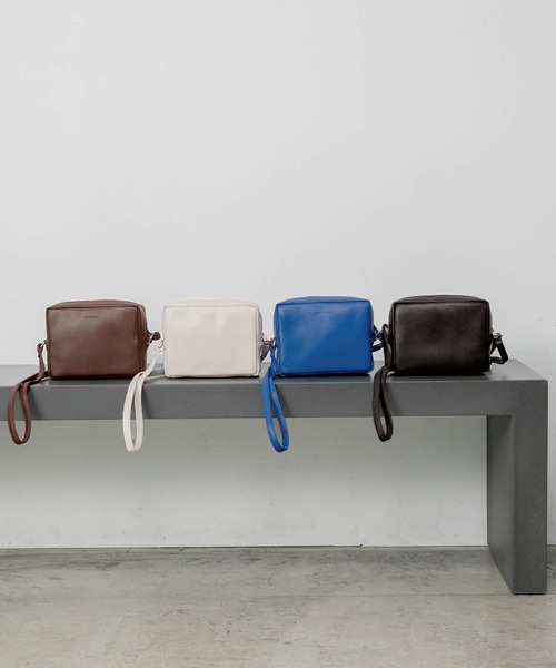 BONLECILL（ボンルシール）の「スクエアミニショルダーバッグ（ショルダーバッグ・レディース・ブラック/ブラウン/ブルー/アイボリー/オフホワイト・FREE）」の5枚目の写真