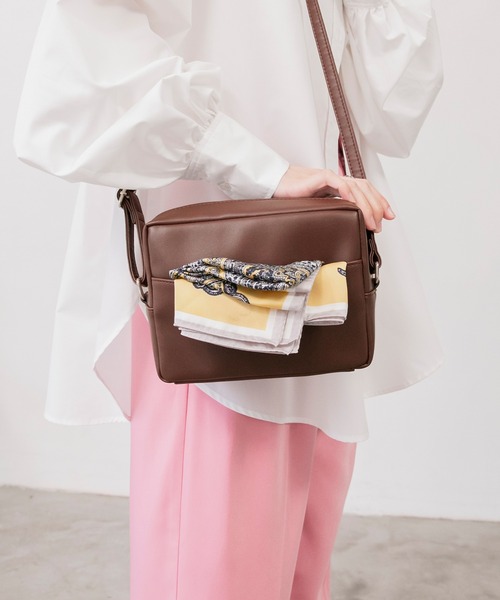 BONLECILL（ボンルシール）の「スクエアミニショルダーバッグ（ショルダーバッグ・レディース・ブラック/ブラウン/ブルー/アイボリー/オフホワイト・FREE）」の20枚目の写真