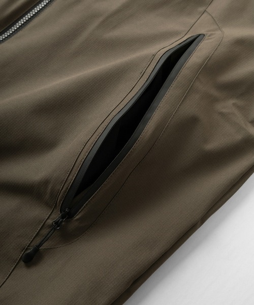 make a ray!（メイク ア レイ！）の「ミニリップストップ ストレッチ マウンテンパーカー/マウンテンジャケット/【防風】【撥水】（マウンテンパーカー・メンズ・ブラック/ベージュ/オリーブ・M/L）」の13枚目の写真