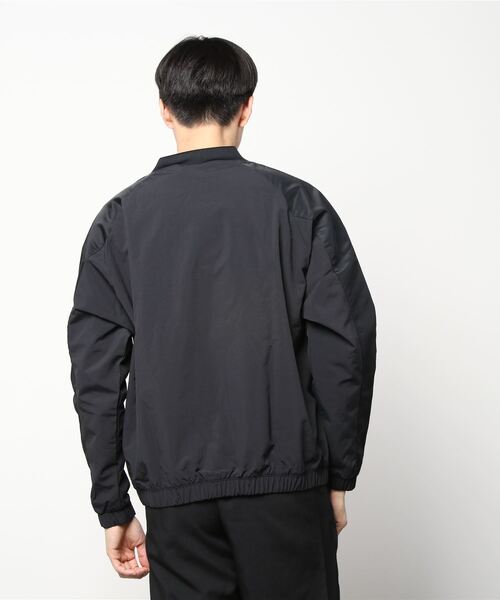 アディダス CLGT ポップオーバー ウインドブレーカー 黒 adidas（アディダス）の「CLGT ポップオーバー ウインドブレーカー
