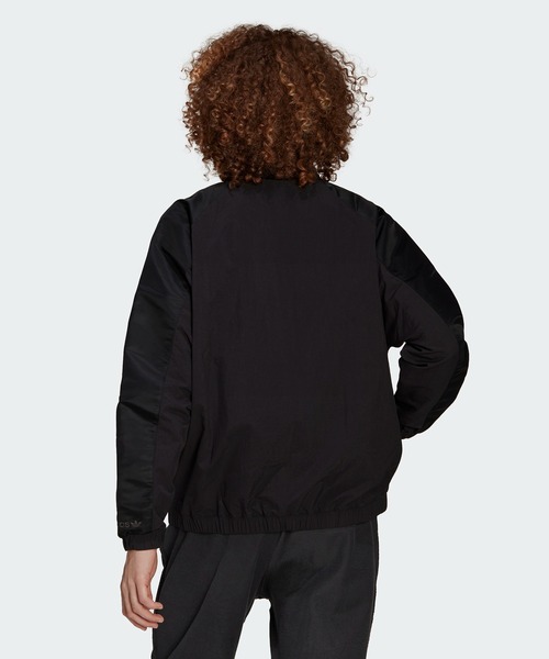 アディダス CLGT ポップオーバー ウインドブレーカー 黒 adidas（アディダス）の「CLGT ポップオーバー ウインドブレーカー
